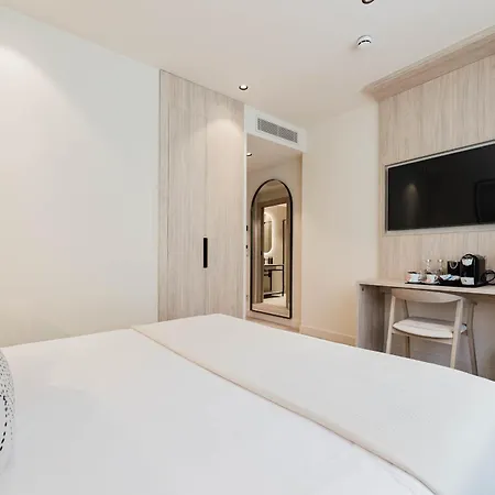 Ciencias Select Hotel 3*